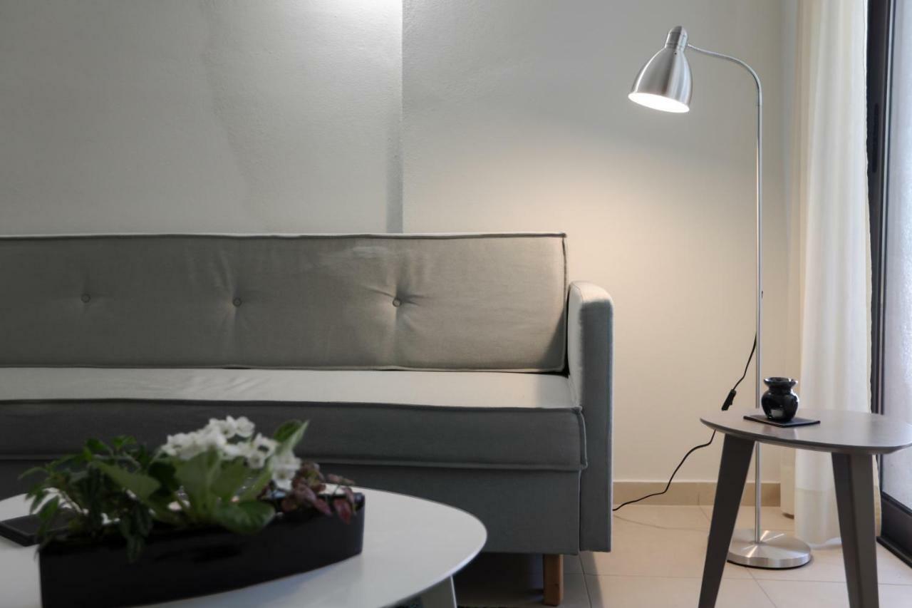 Katia'S Pepper Tree Apartment Heraklion  ภายนอก รูปภาพ
